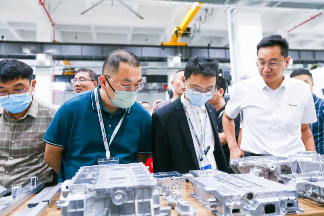 ±ùÇòÍ»ÆÆ(Öйú)ÓÐÏÞ¹«Ë¾¹ÙÍø